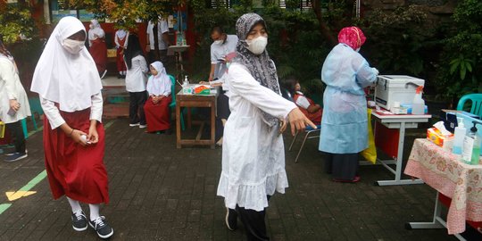 Satgas Covid-19 Minta Sekolah Tatap Muka 100 Persen Dievaluasi