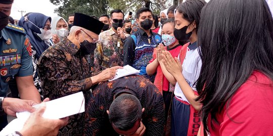 Janji Wapres Ma'ruf Amin pada Pengungsi Semeru: Pemerintah akan Bangun Hunian