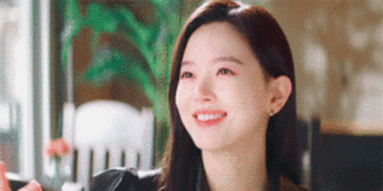 12 Aktris Korea Selatan yang Punya Lesung Pipi Manis saat Tersenyum