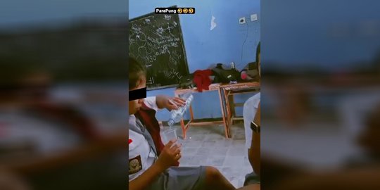 Viral Video Pelajar SMA di Kupang Asik Pesta Miras & Merokok di Dalam Kelas