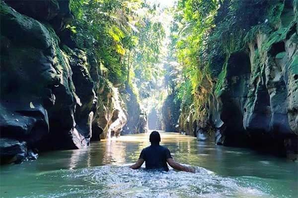 ada goa dan air terjun ini pesona wisata pantai pis di labura