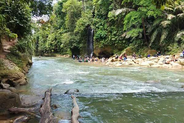 ada goa dan air terjun ini pesona wisata pantai pis di labura