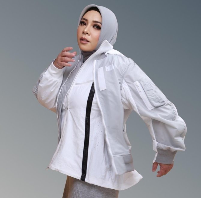 potret transformasi melly goeslaw semakin langsing ukuran baju turun drastis