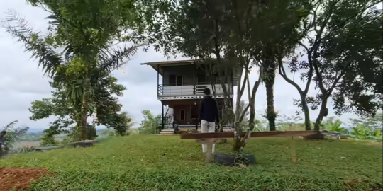 Jenuh Hidup di Kota, Orang Kaya Ini Bangun Rumah di Tengah Hutan