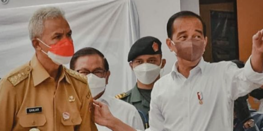 Jokowi: Vaksinasi Indonesia Nomor 4 Dunia