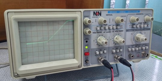 Fungsi Osiloskop dan Berbagai Jenisnya, Perlu Diketahui