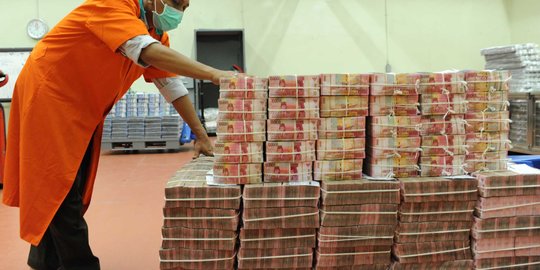 Nilai Tukar Rupiah Hari Ini Ditutup Melemah Rp14.323 per USD