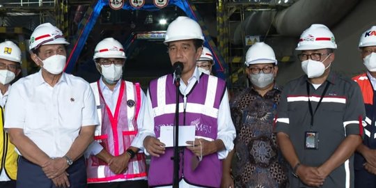 Presiden Jokowi Beberkan Hambatan Proyek KCJB Berjalan Lambat