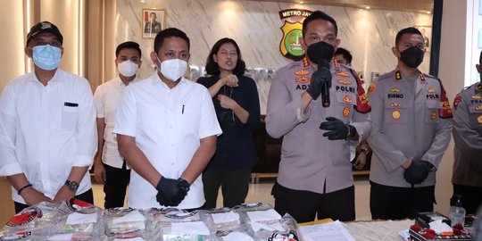 Polisi Bongkar Jaringan Narkoba Sabu Sindikat Malaysia-Aceh-Jakarta