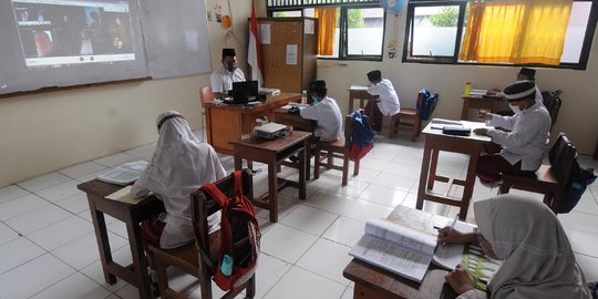 PTM di SMAN 4 Jakpus Tetap Lanjut Meski Ada Siswa Positif Covid-19