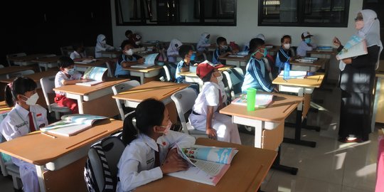 Evaluasi PTM Sekolah, Pemprov DKI Tunggu Keputusan Pemerintah Pusat