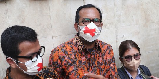 Polisi Datangi Rumah Haris Azhar dan Fatia