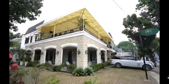 Potret Kafe Baru Milik Istri Crazy Rich Malang, Mewah Ada Motor Christian Dior