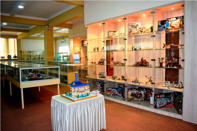 6 potret raz museum and gallery di medan ada koleksi lego terbesar di indonesia