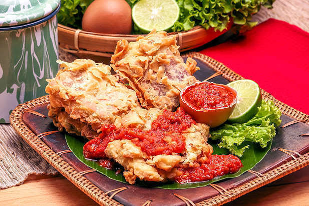 ilustrasi telur geprek
