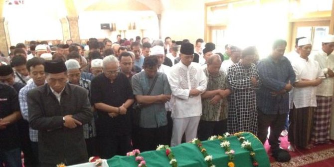 Niat Memandikan Jenazah Laki-Laki dan Perempuan, Lengkap dengan Tata