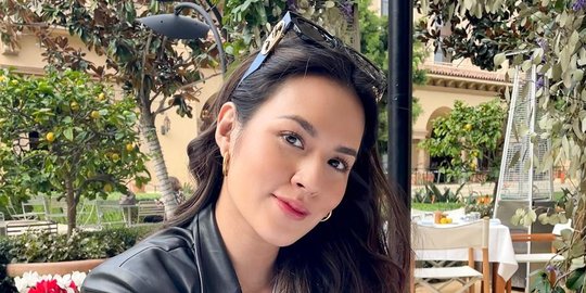 7 Potret Raisa Liburan di Los Angeles, Ada Foto Bareng Musisi Kenamaan Amerika