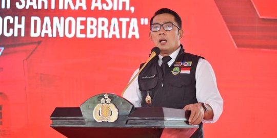 Di Kediri, Ridwan Kamil Kunjungi Santri Asal Jabar hingga Balapan Sepeda