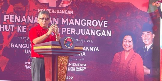 Hasto Sebut Kecintaan Megawati pada Lingkungan dan Tanaman Menjadi Kultur PDIP