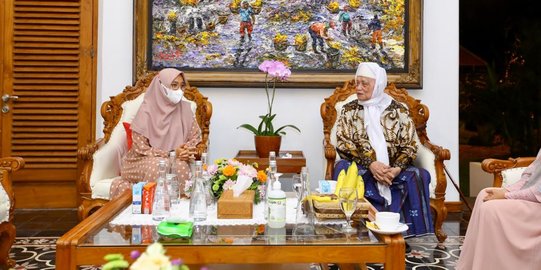KH Anwar Manshur Doakan Banyuwangi Semakin Berlimpah Berkah