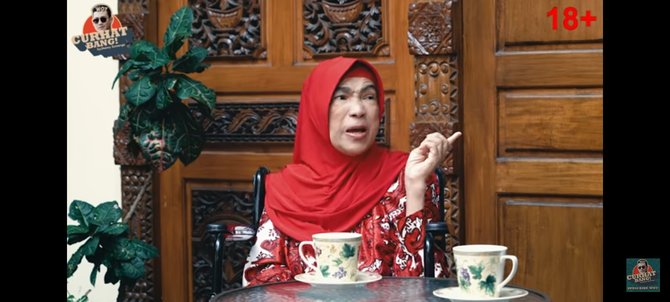 dorce gamalama terima bantuan dari jokowi dan megawati capai ratusan juta