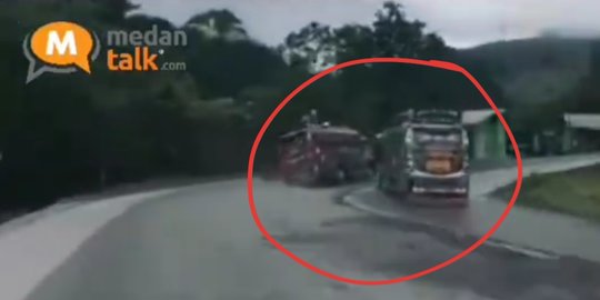 Ugal-ugalan hingga Bahayakan Pengendara Lain, Begini Nasib Dua Sopir Bus di Medan