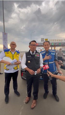 jusuf hamka naik mobil disopiri gubernur jabar