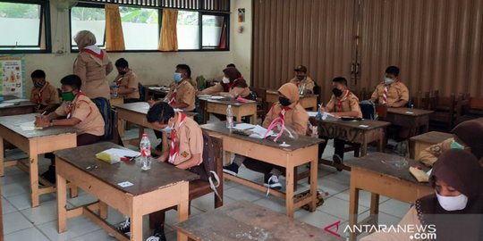 KSP: PTM 100 Persen Tetap Berjalan dengan Pengawasan Ketat