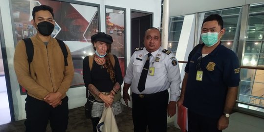 Izin Tinggal Dipakai untuk Berbisnis, Bule Belanda Dideportasi dari Bali