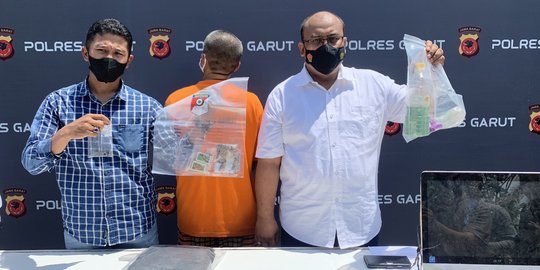 Sakit Hati Honor Tidak Dibayar, Mantan Guru Fisika di Garut Bakar Sekolah
