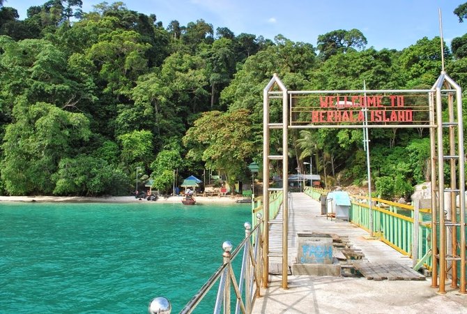 intip pesona pulau berhala di perbatasan sumut malaysia alamnya dijaga tni