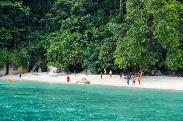 intip pesona pulau berhala di perbatasan sumut malaysia alamnya dijaga tni