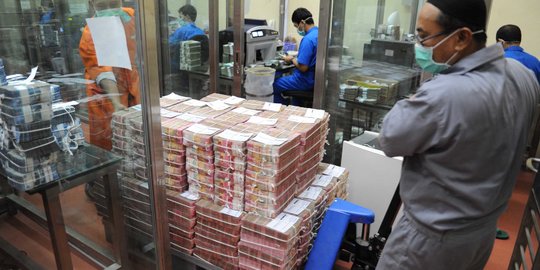 Rupiah Melemah ke Level Rp14.350 Jelang Rapat Bank Sentral AS