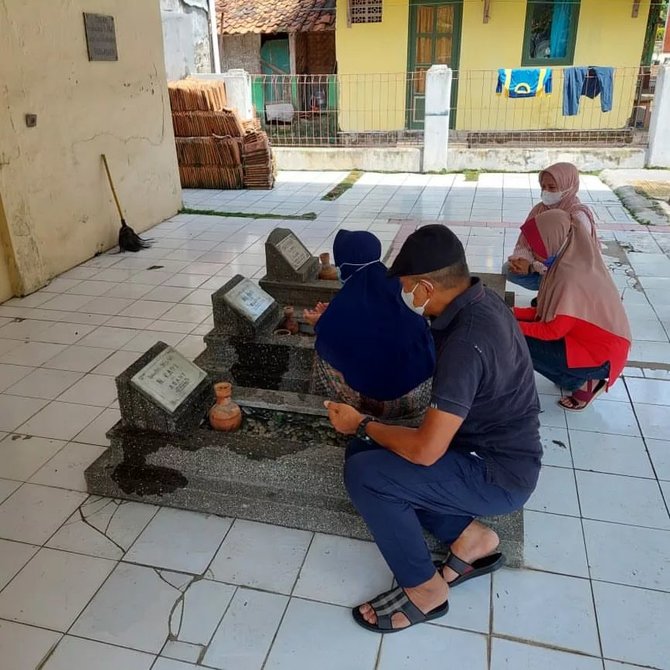sosok ibu tercinta eks wakapolri komjen nanan soekarna