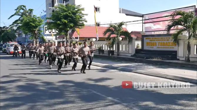 polwan ini satu satunya wanita jadi brimob