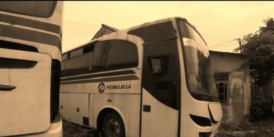 Disayangkan, Ini Potret Bus Primajasa Terbengkalai Jadi Tempat Bermain Anak-anak