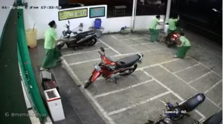 video detik detik 4 santri gagalkan pencurian motor