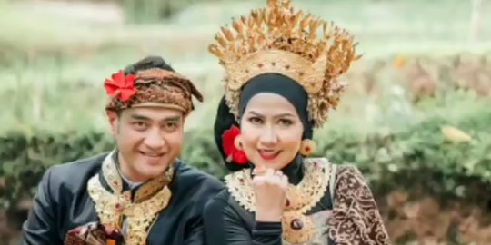 4 Potret Prewedding Ferry Irawan dan Venna Melinda Pakai Baju Adat Bali, Mesra
