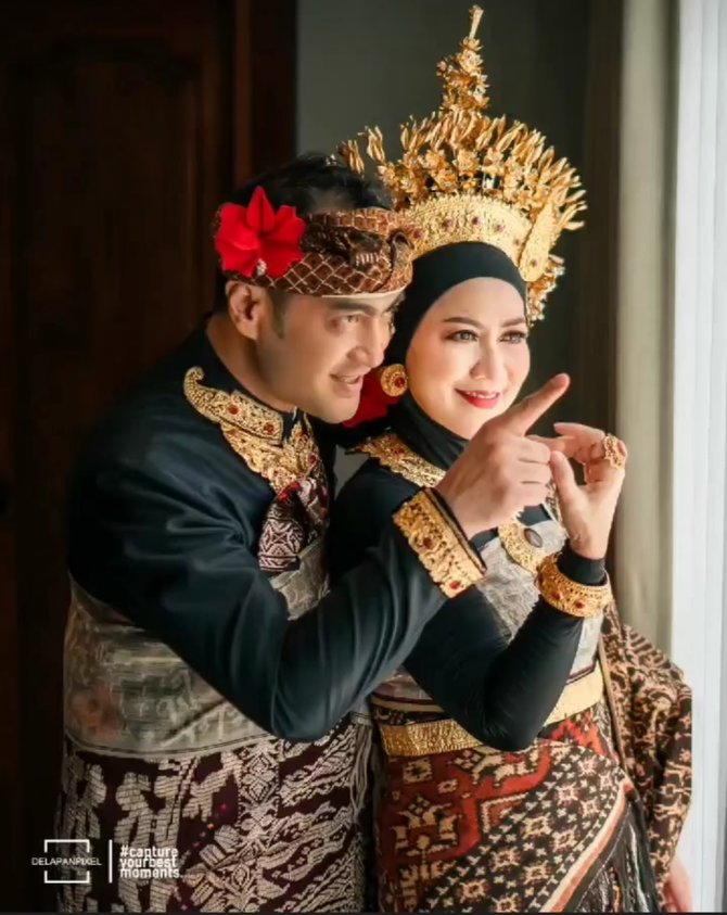 4 potret prewedding ferry irawan dan venna melinda pakai baju adat bali mesra