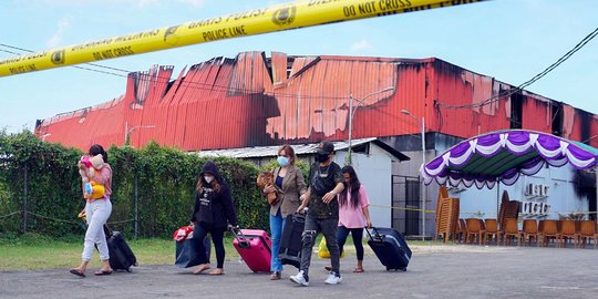 Tim DVI Mabes Polri Periksa DNA 10 Keluarga Korban Tempat Karaoke Terbakar di Sorong