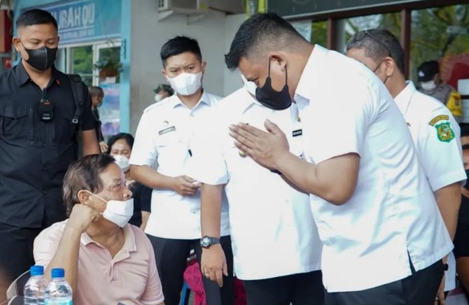 ada layanan go fast e ktp perdana di kota medan begini antusiasme warga