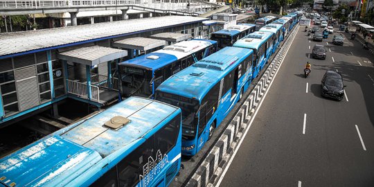 Cerita Sopir Bus Transjakarta Cegah Wanita Bunuh Diri di Jembatan Dua