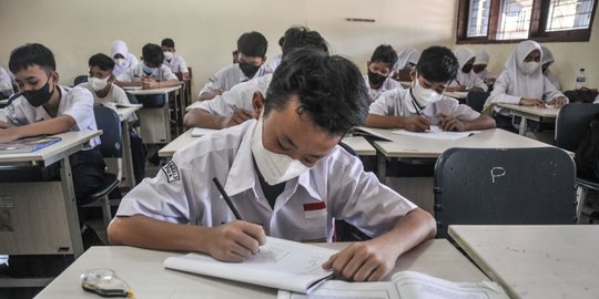 PTM Tetap Berlangsung di Tengah Lonjakan Covid-19, Ini Kata KSP