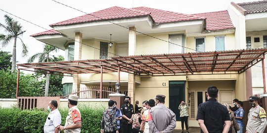 Satgas Sita Rumah Dua Tingkat Milik Obligor BLBI Santoso Sumali