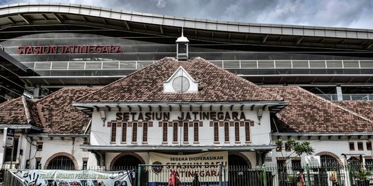 Masuk Cagar Budaya, Stasiun Jatinegara Punya Segudang Cerita yang Harus Kamu Tahu