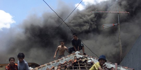 Permukiman Padat Penduduk di Tambora Kebakaran