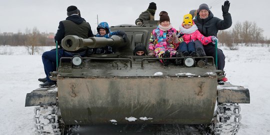Serunya Naik Tank di Taman Hiburan Militer Rusia