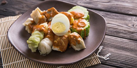 Mencicipi Lezatnya 4 Siomay Asli Bandung yang Punya Cita Rasa Otentik