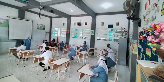 Tiga Kelas SMPN 1 Cirebon Ditutup Usai Empat Siswa Positif Covid-19