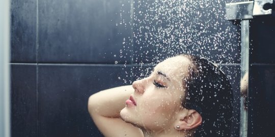 Bacaan Niat Mandi Puasa Senin Kamis, Lengkap dari Segala Jenis Hadast Besar